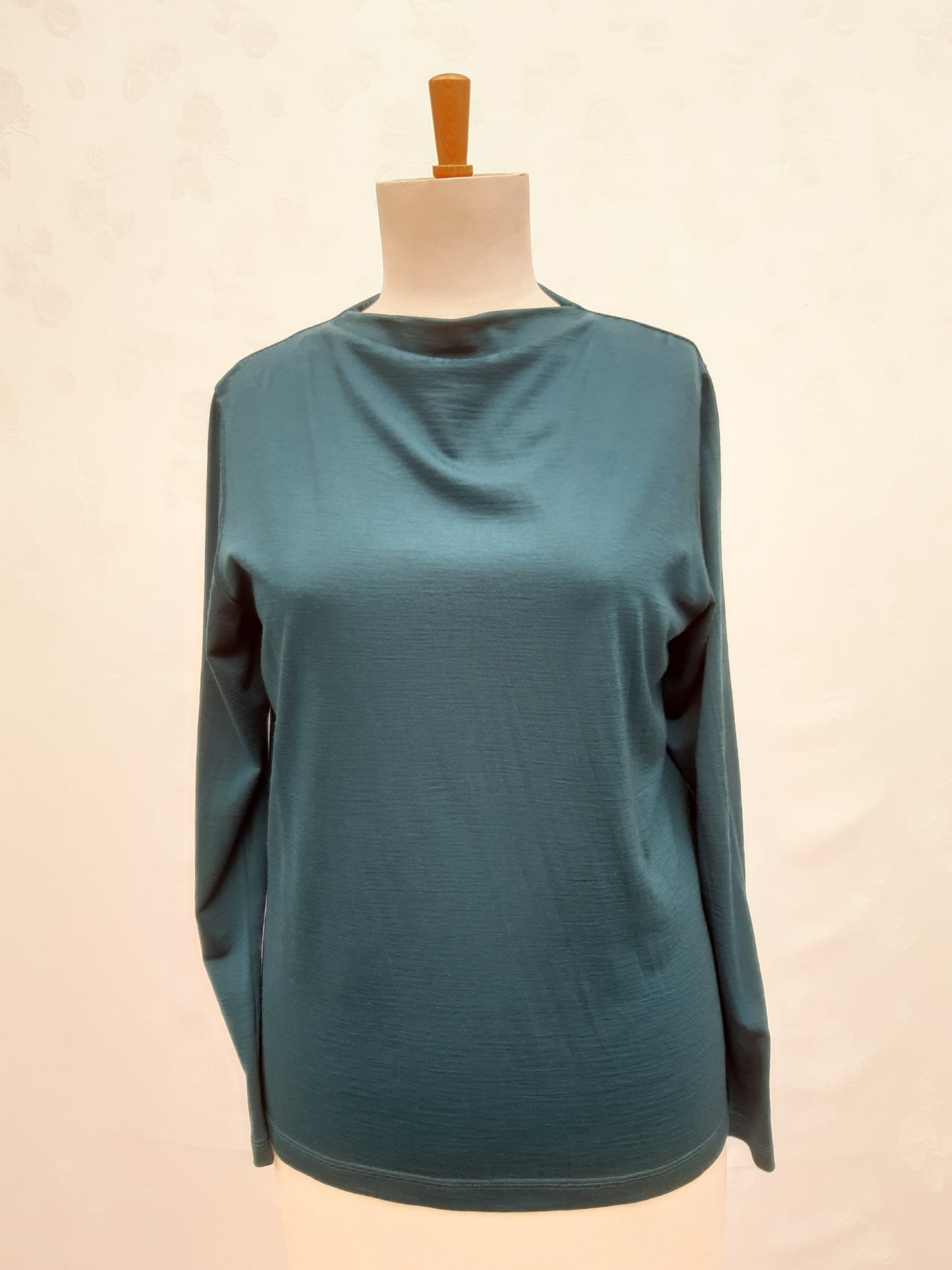 Merino Funnel Neck Womens