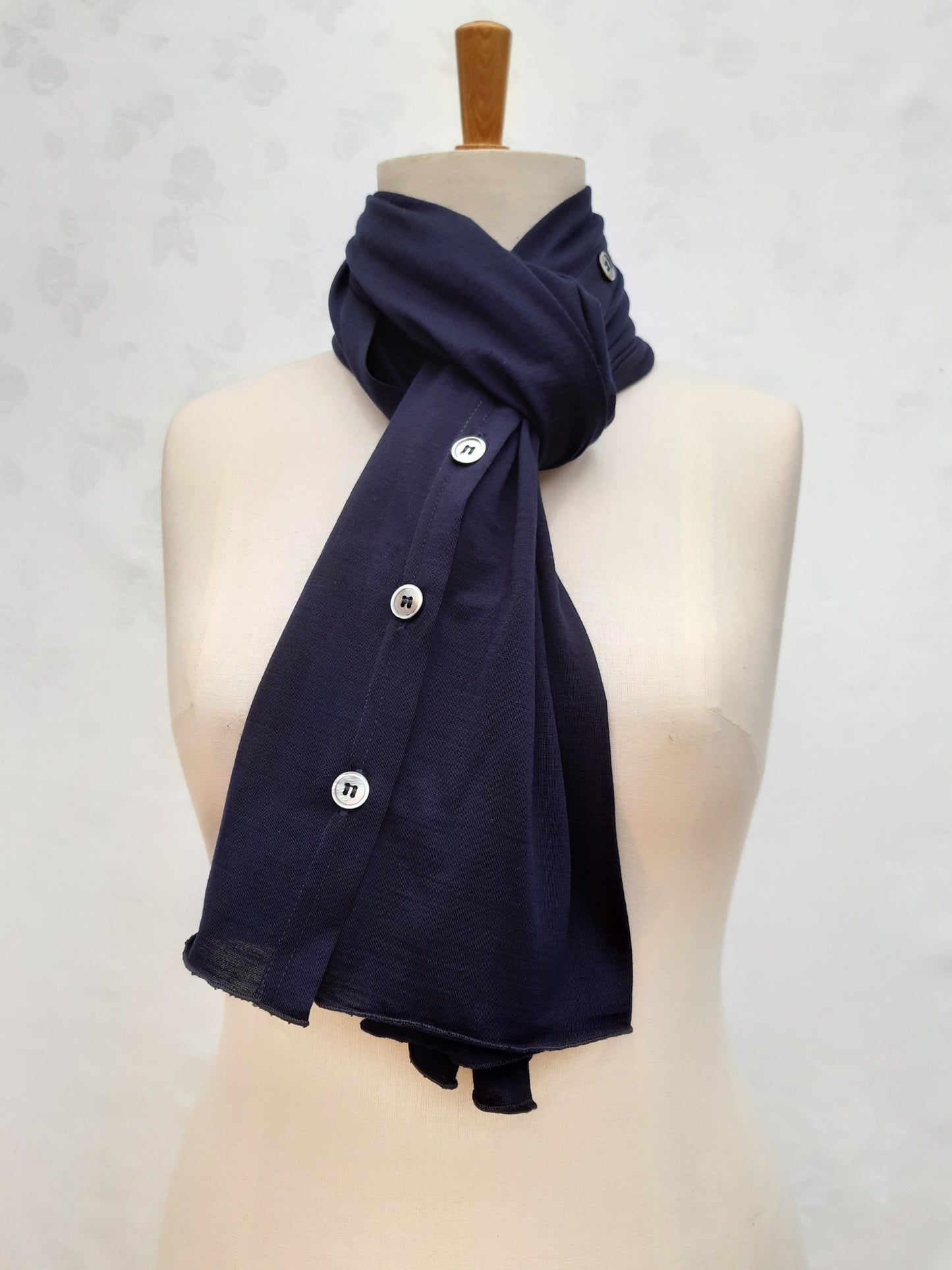 Button-Wrap Womens