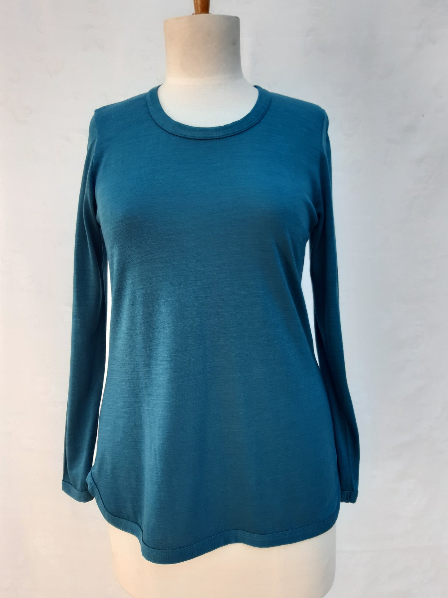 Curve Hem Top Womens