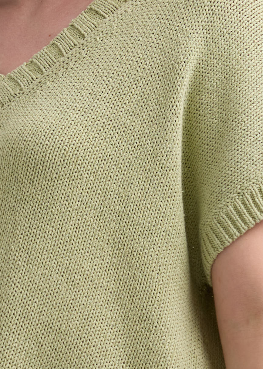 Textured V Top