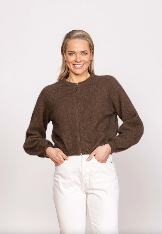 the-merino-story-noble-wilde-bellow-sleeve-zip-cardigan