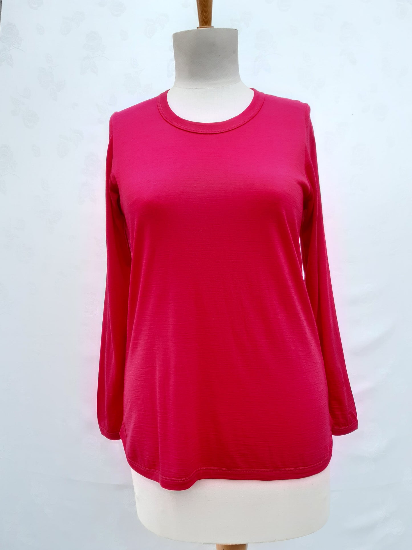 Curve Hem Top Small / Red Womens
