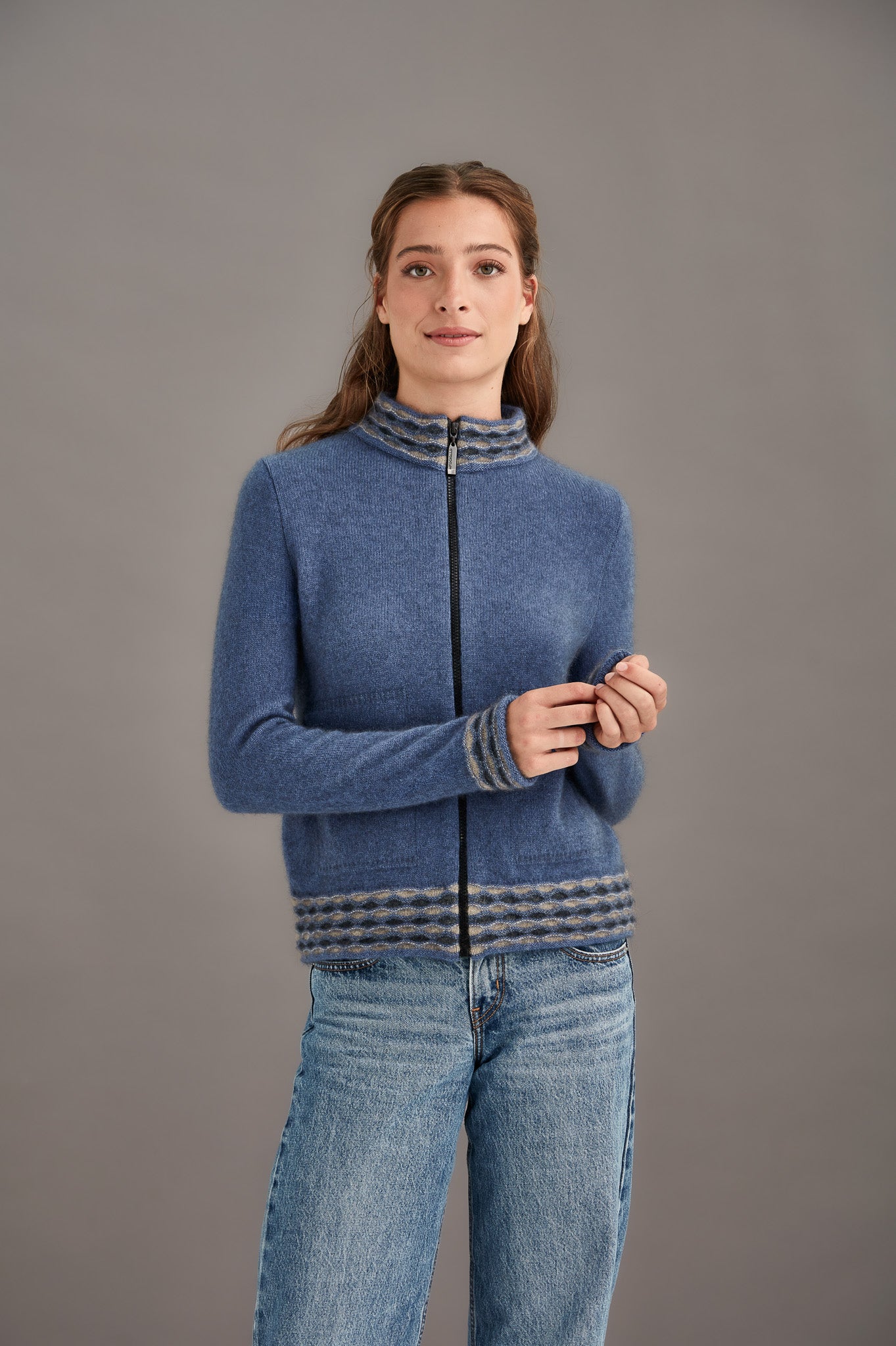 Wave Trim Zip Cardigan