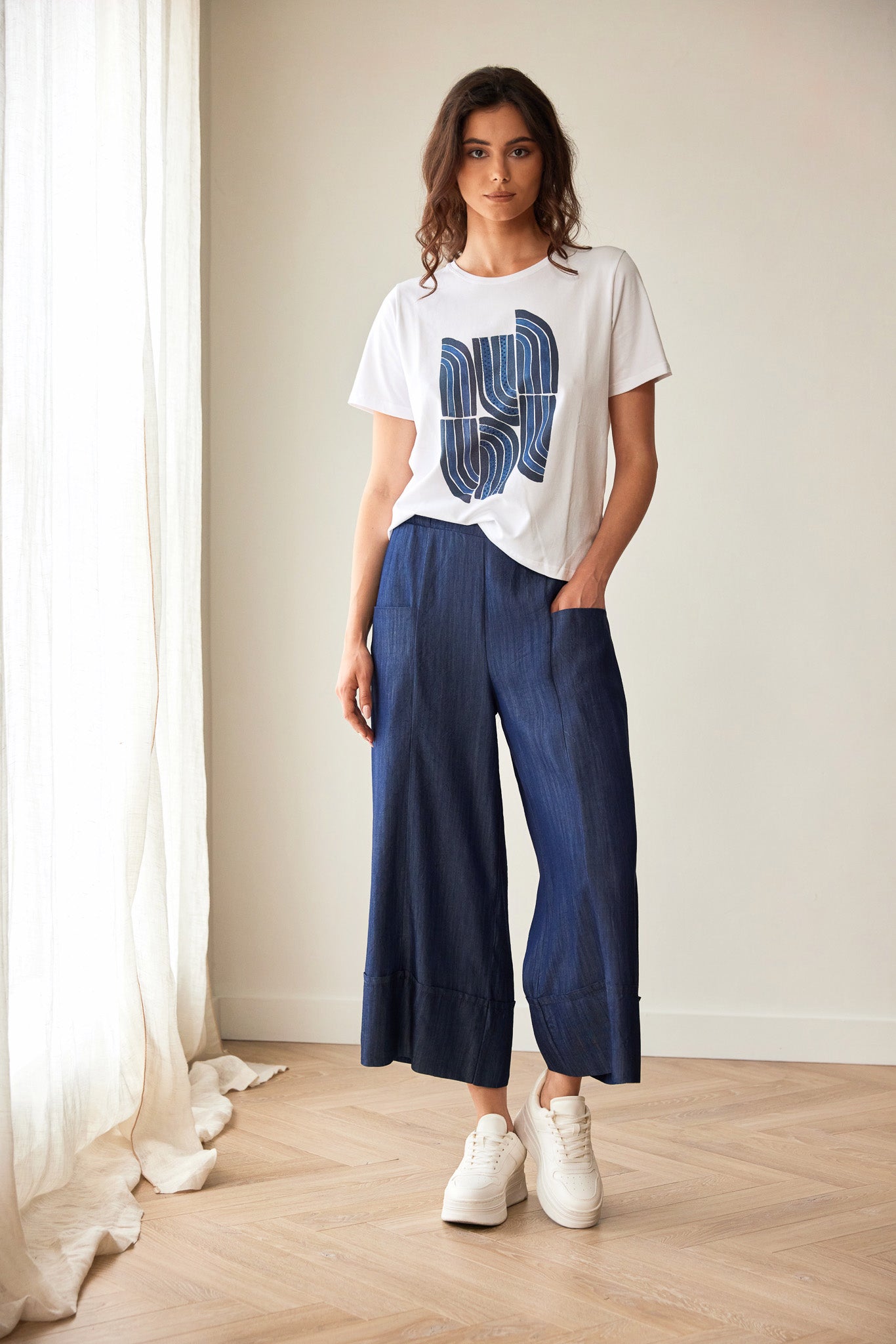Quarter Circle Tee