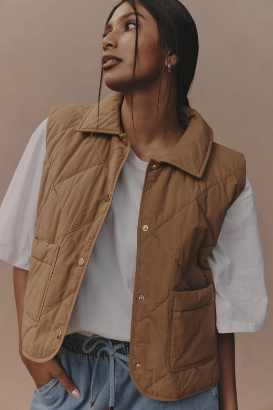 the-merino-story-the-kindred-and-co-argo-crop-vest-eb-and-ive
