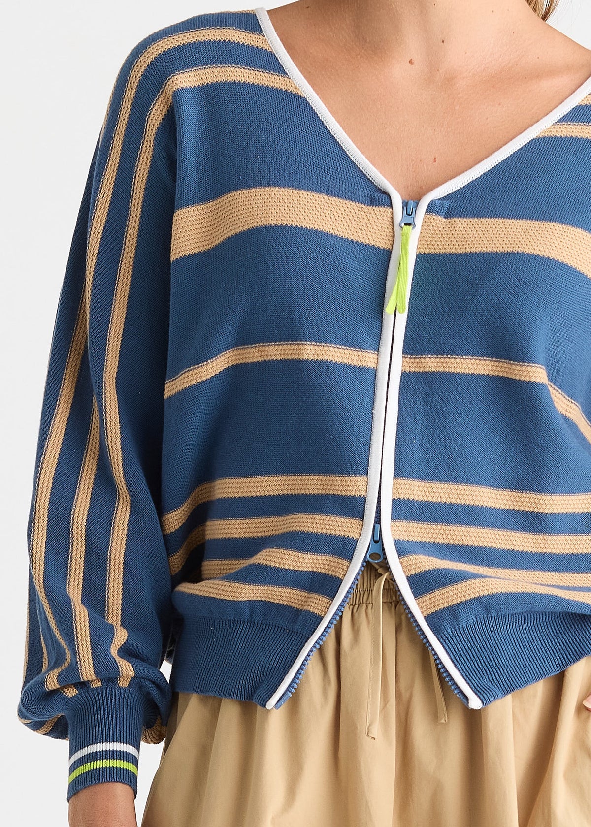 Statement Zip Card